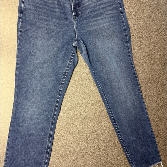 LC Lauren Conrad Denim - LC Lauren Conrad Women's Skinny Jeans in Blue